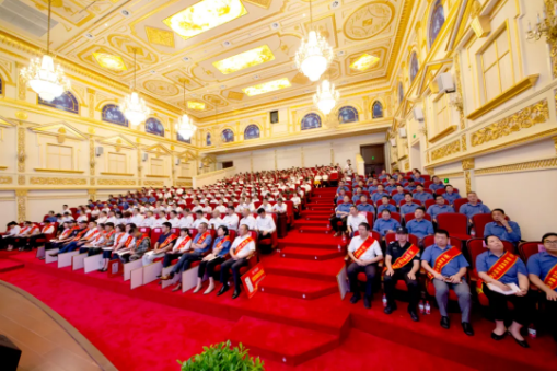 陈爱莲主席出席浙商总会会长工作会议