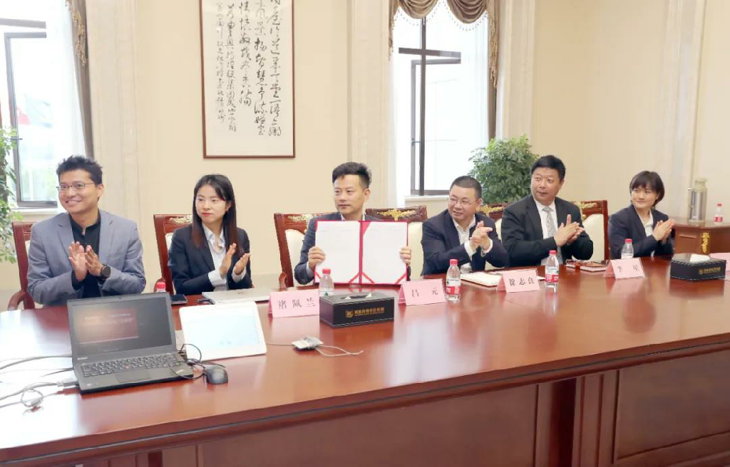 县领导欢送陈爱莲代表赴京出席全国两会