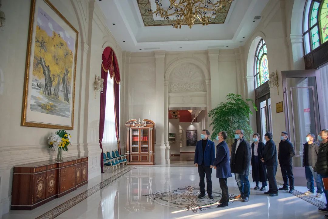 迎新年 | 新昌县首届写生画大展在莲花大厦开展