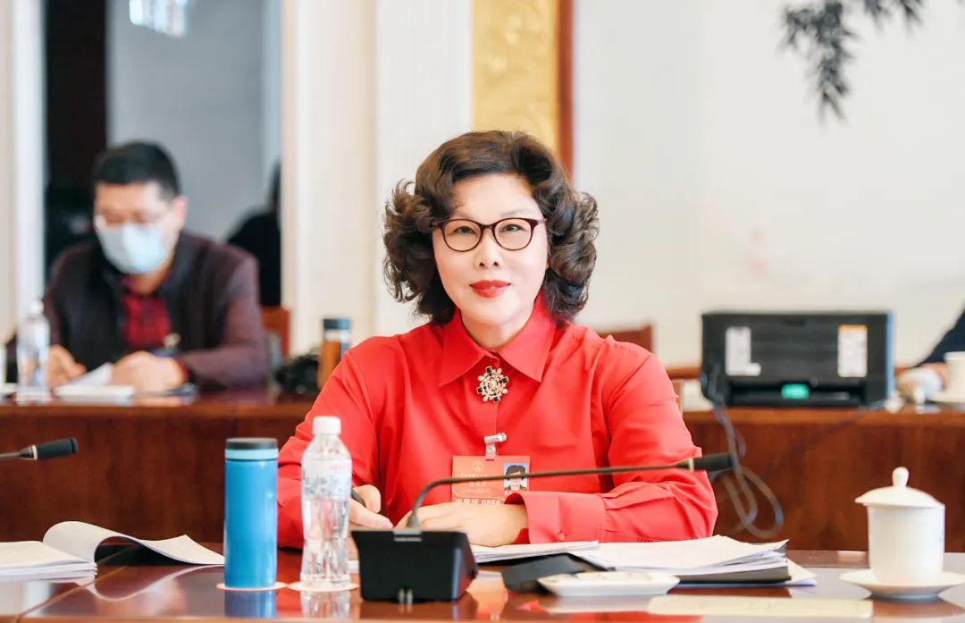 陈爱莲代表建议：推进智慧医疗助力“全民共富”