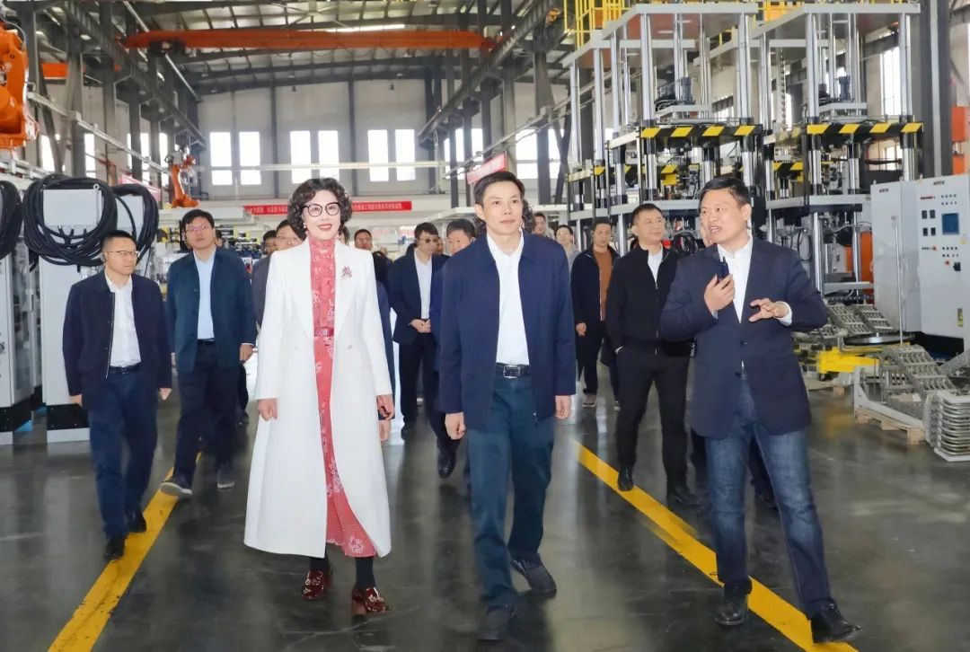 绍兴市人大常委会调研嵊州万丰高科产业园