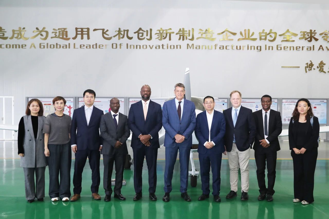 瑞德伟集团创始人Stephen Jennings一行访问万丰集团